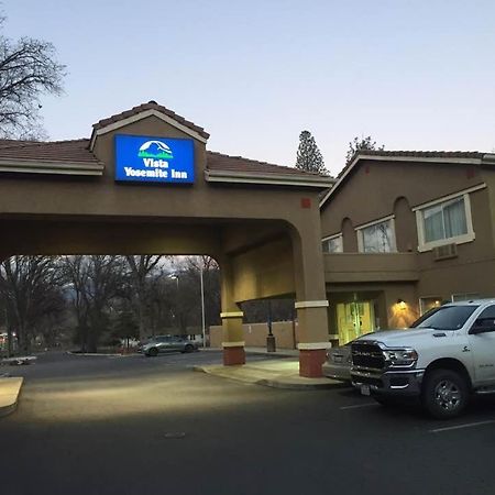 Vista Yosemite Inn Oakhurst Exterior photo